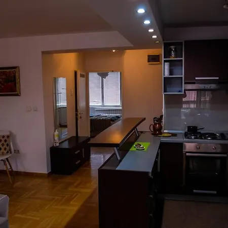 Udoban I Moderan Stan U Sarajevu. Apartment Sarajevo